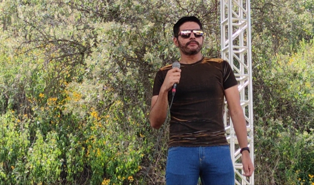 Cantando en la naturaleza