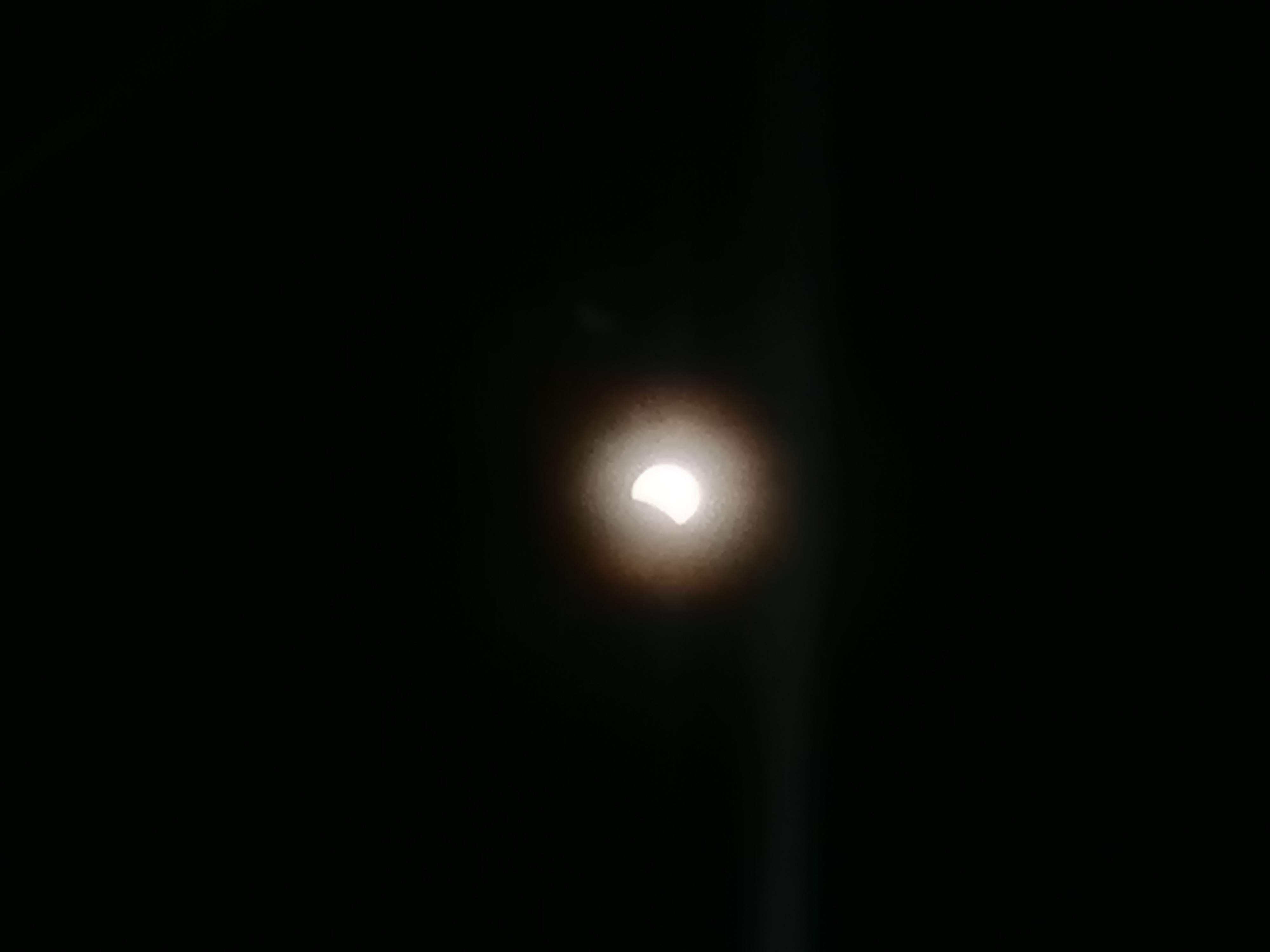 Eclipse lunar