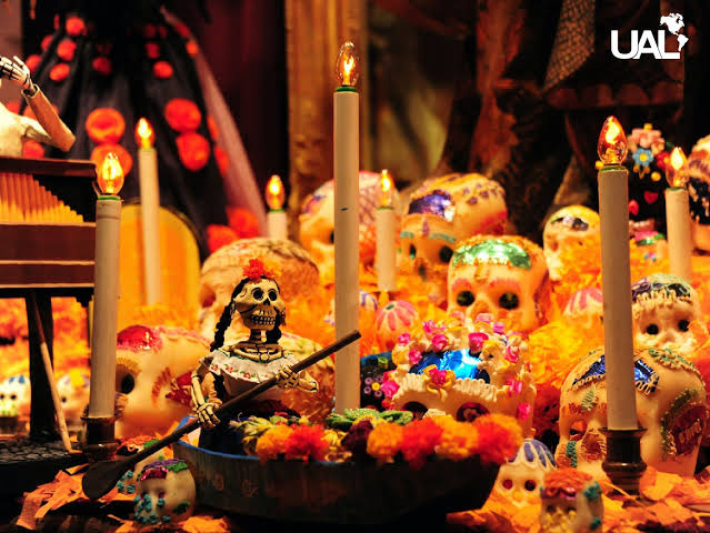 A mis muertos