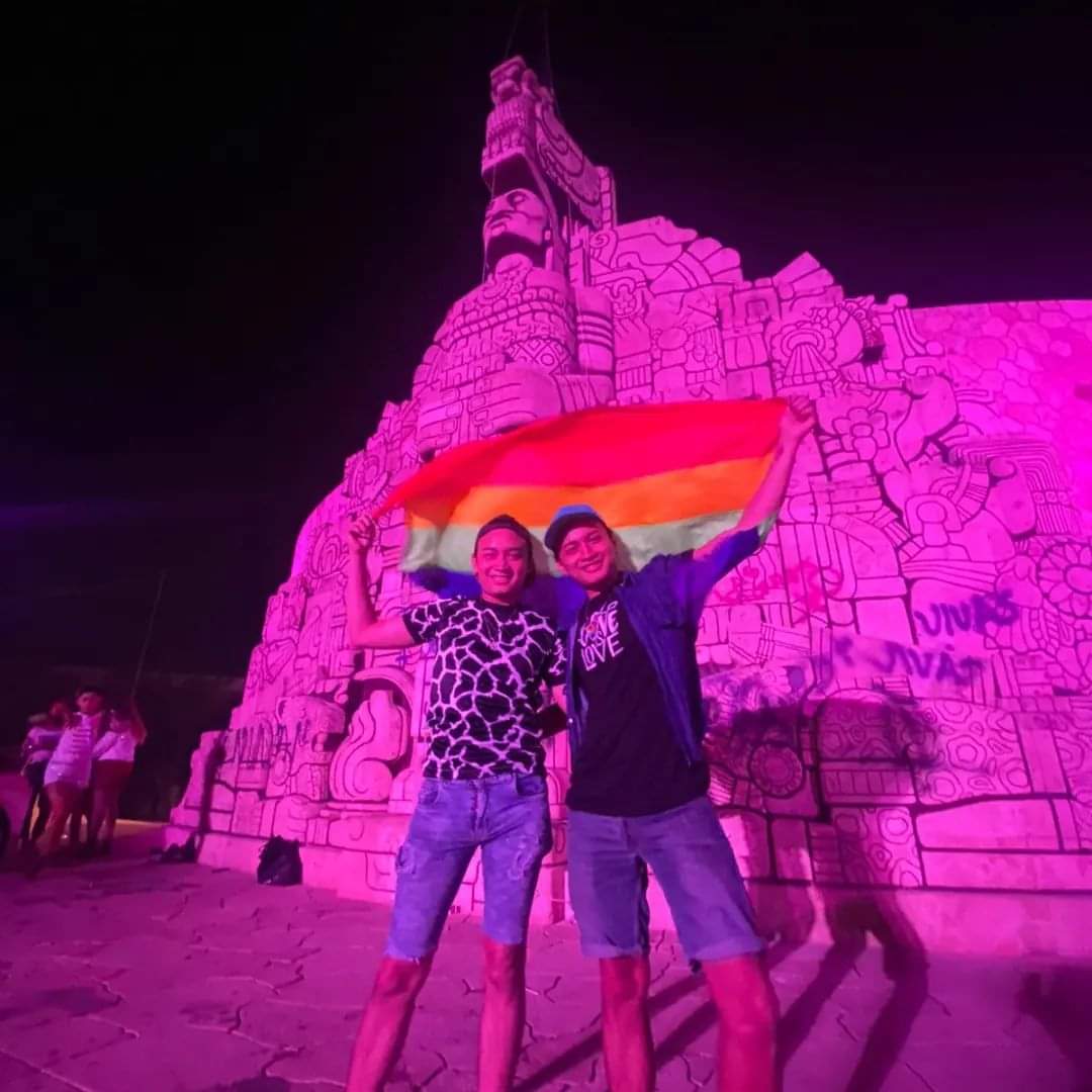 Gemelos Pride