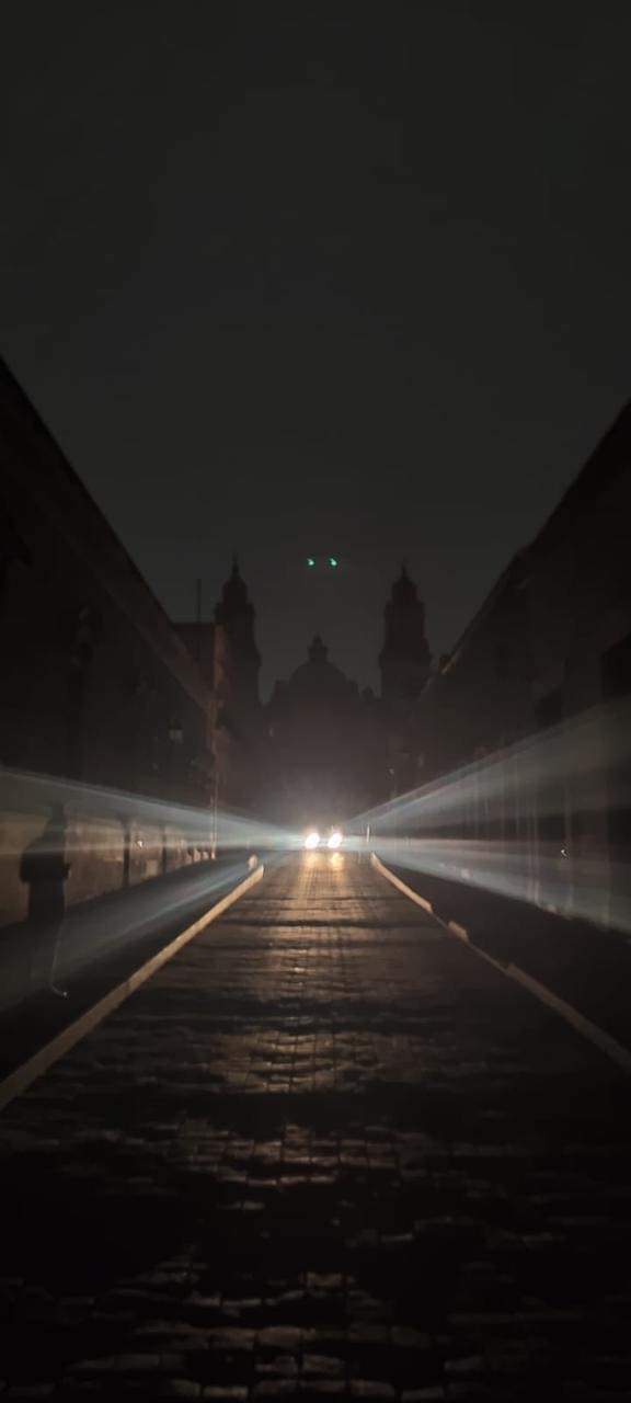 Catedral sin luz (Morelia)