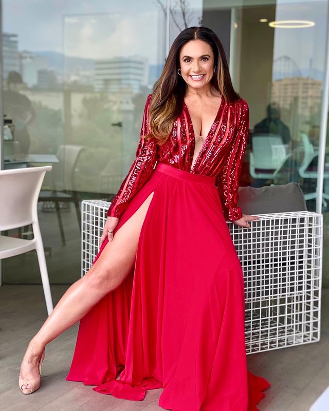 Menchaca pierna rojo