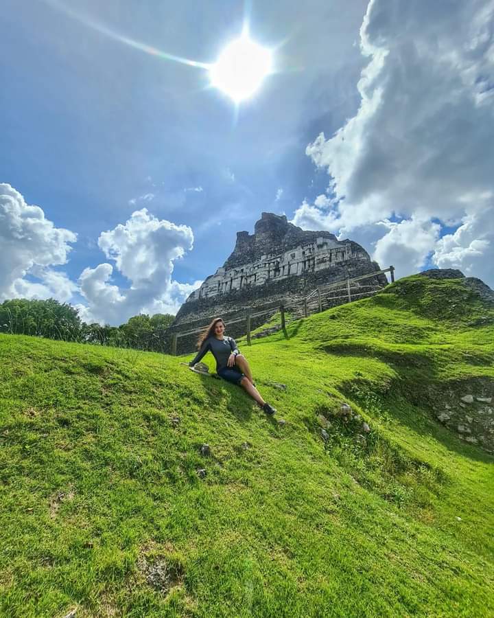 XUNANTUNICH