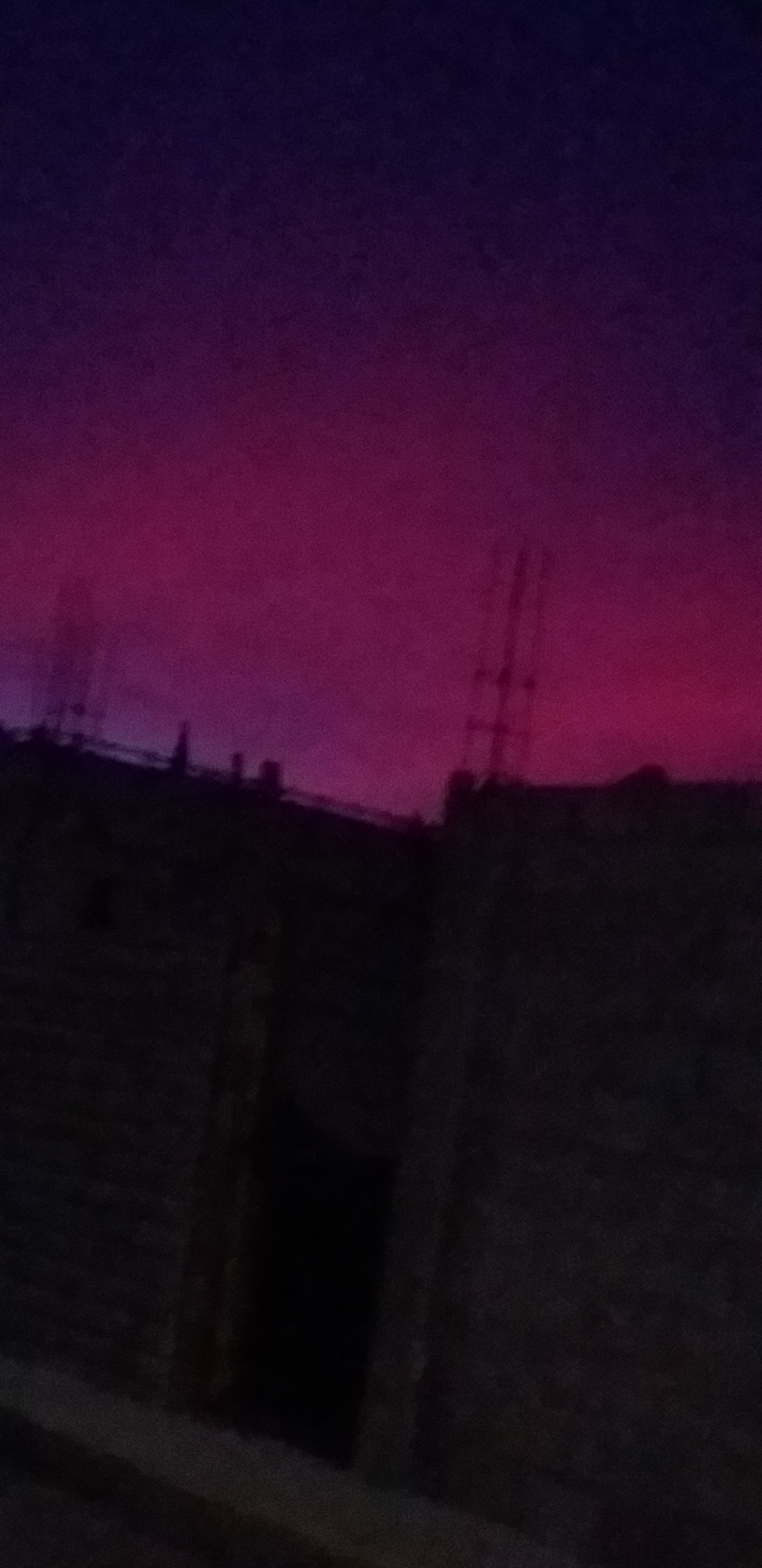 Amanecer violeta