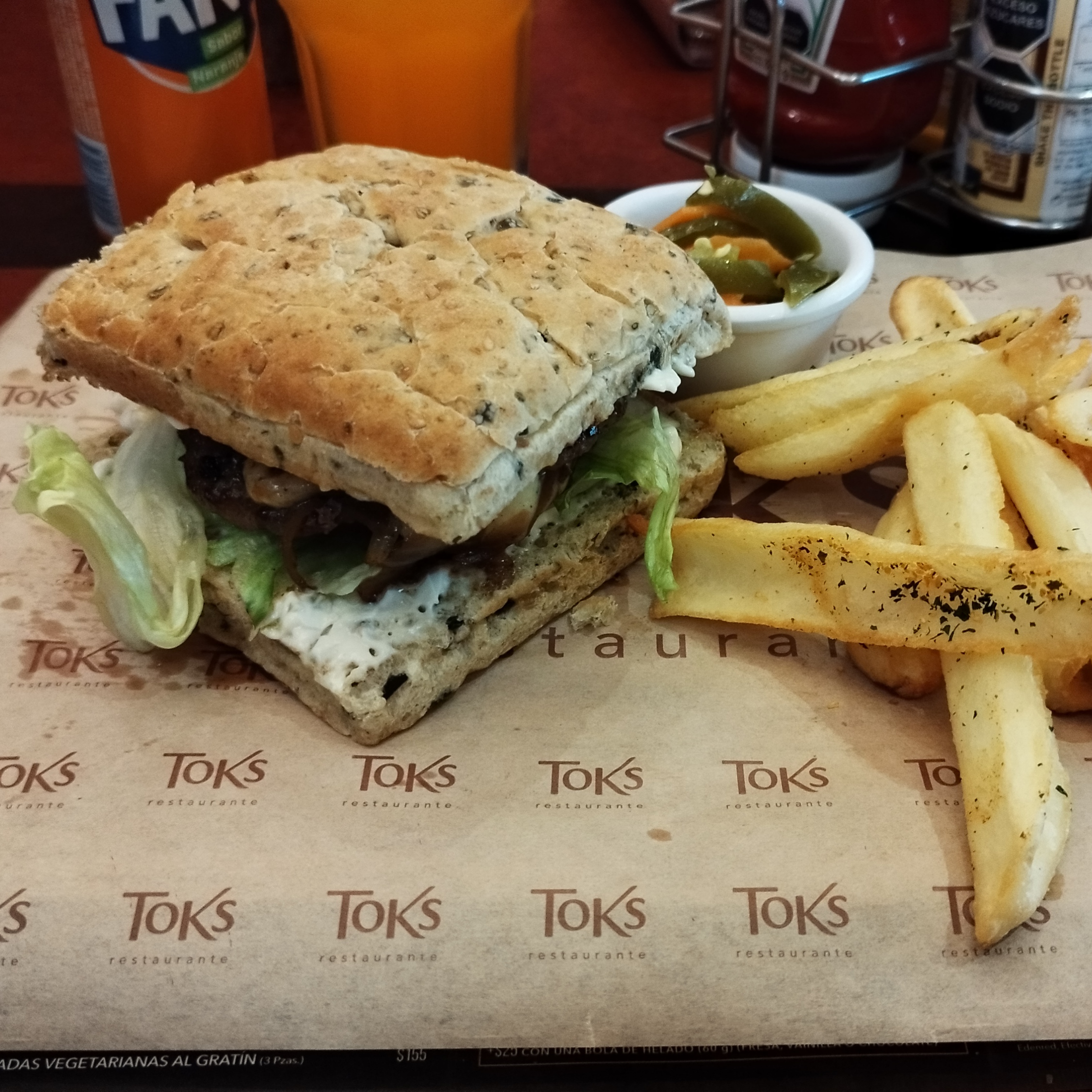 Pepito de arrachera.