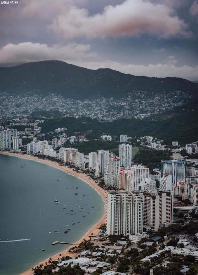 LA BAHÍA ACAPULCO GRO.