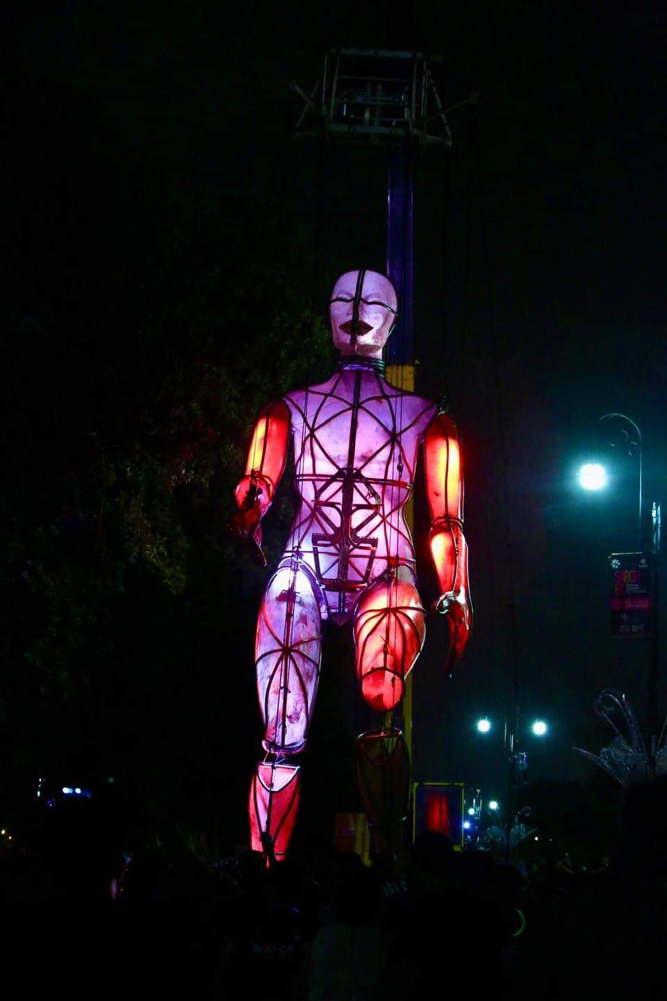 Camina el gigante