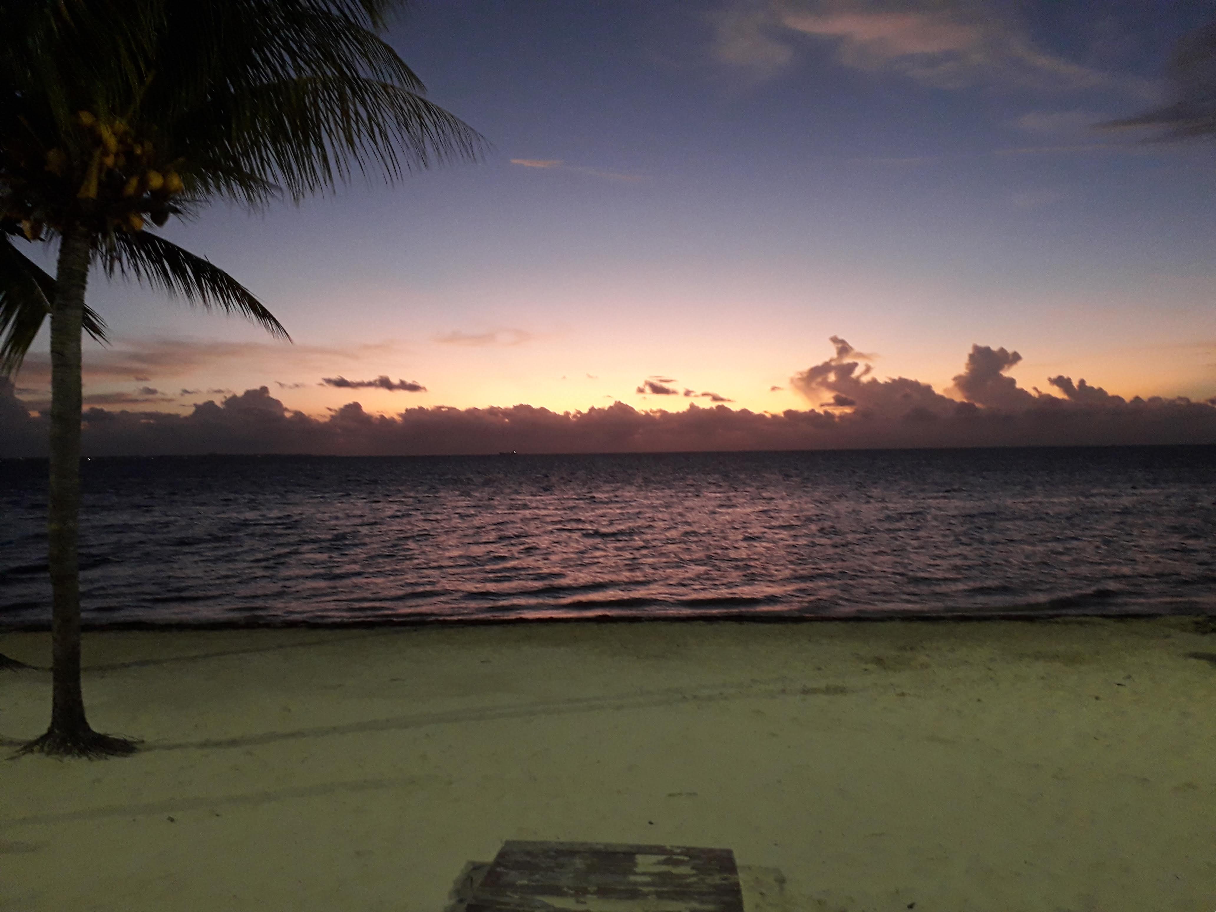Amanecer en el paraiso